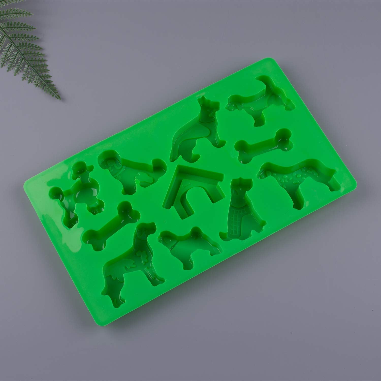 Fewo 11-Cavity Dogs Bones & Kennel Chocolate Candy Gummy Mold, Puppy Doghouse Silicone Ice Cube Tray Homemade Dog Treat Baking P