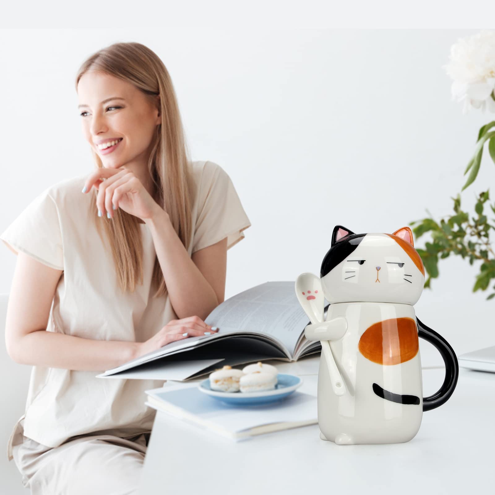 Large Cute Ceramic Coffee Mug with Lid and Spoon Fun Cat Cup for Women Ladies Unique 3D Kawaii Cat Coffee Mugs Lover Mom Gift Fu