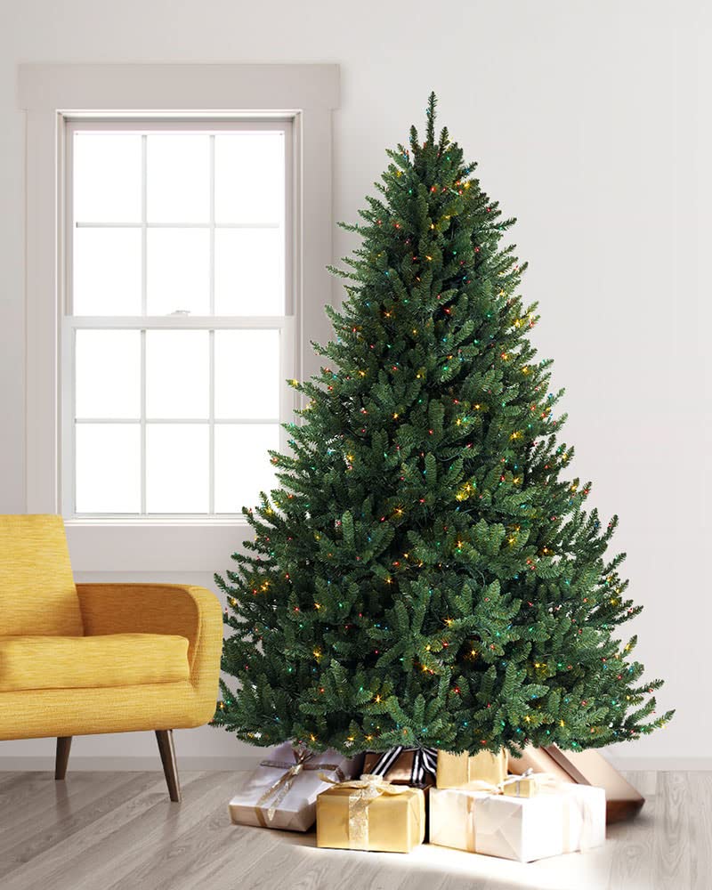 Treetopia Green Artificial Christmas Tree | Alexander Fir - 7.5 Ft | Prelit with 900 LED Candlelight Clear Lights | Includes Tre