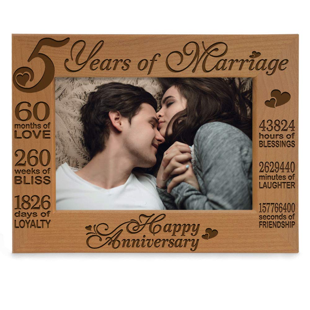 KATE POSH - 5 Years of Marriage Photo Frame - Happy 5th Anniversary Wood - Engraved Natural Solid Wood Picture Frame (4x6-Horizo