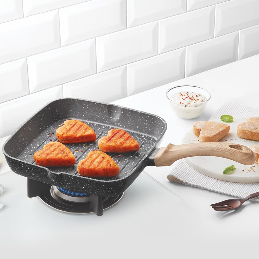 Borosil Vajra Die-Cast Non-Stick Aluminium Square Grill Fry Pan, Frying Pan With Ridges, Black With Wood-Finish Handles, 240 Mm