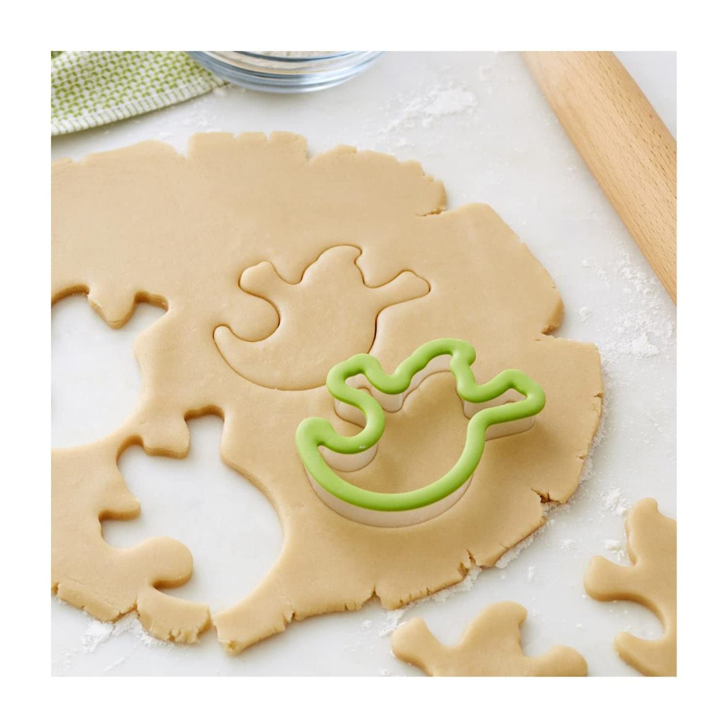 Wilton Green Ghost Grippy Cookie Cutter, 2311-1353