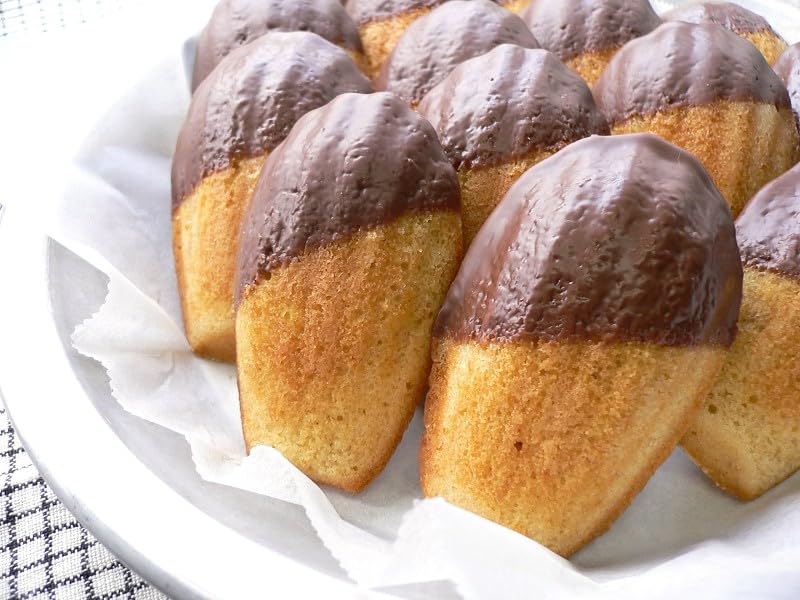 IBILI 12 Cup Madeleine Pan Mold with 12 Wells Non Stick  Warp Proof Rolled Steel Plate Tea Cake Pan for Madeleines  Cakelet Pan - Made in Spain