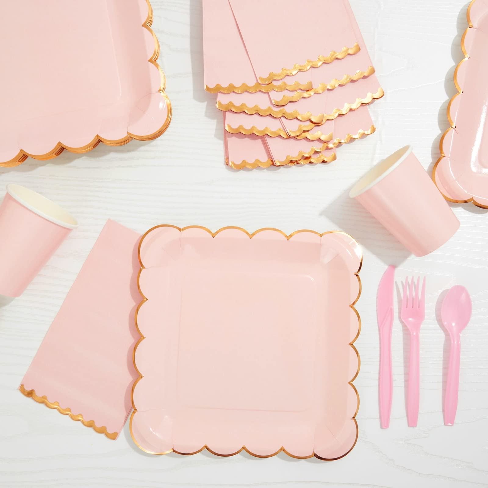 Sparkle And Bash 50 Pack Pink Paper Dinner Napkins With Gold Foil Scalloped Edges For Birthday Party, Wedding (3-Ply, 4 X 8 In)