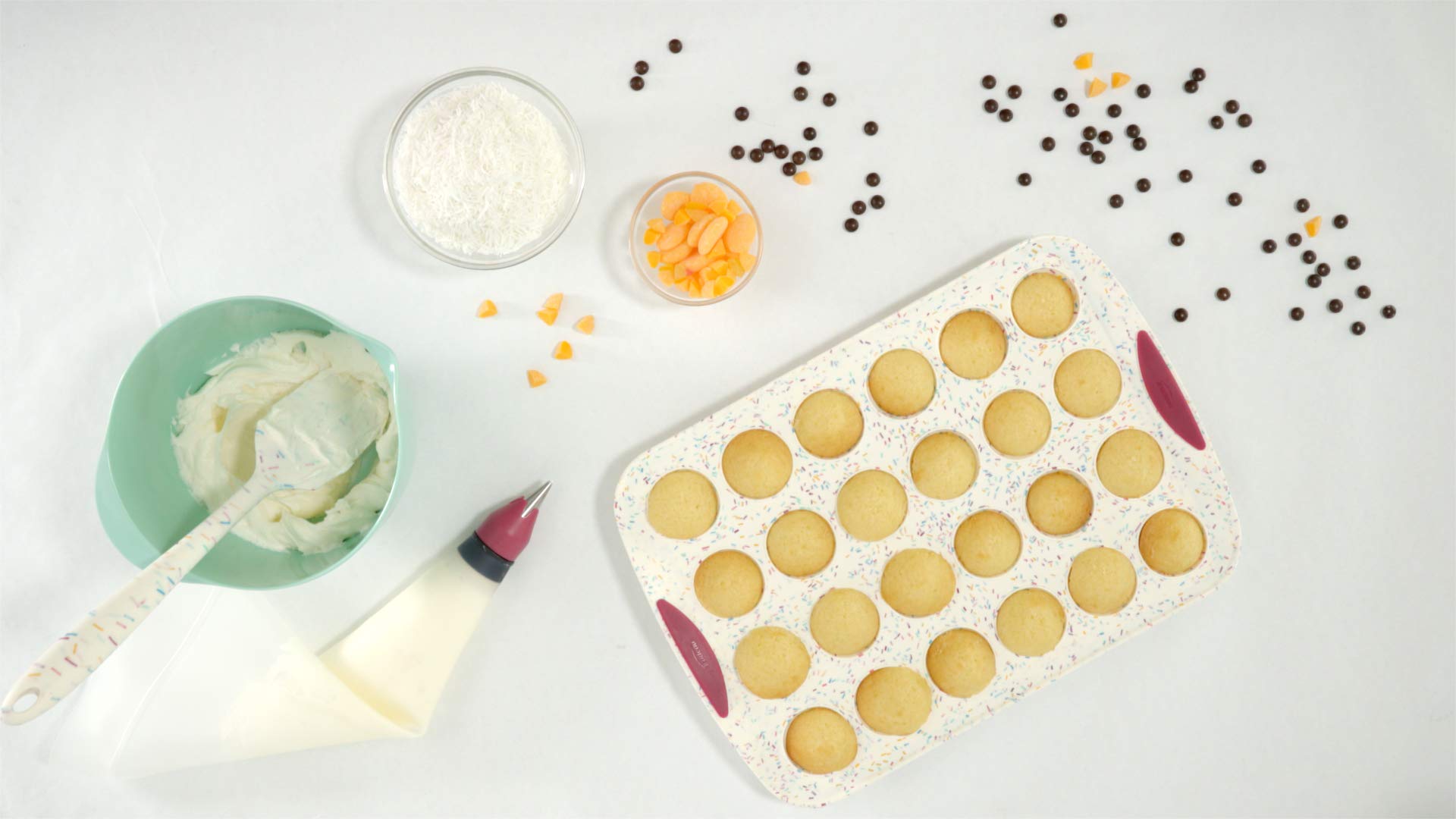 Trudeau Structure Silicone Muffin Pan, 24 Cup Mini, Confetti/Fuschia