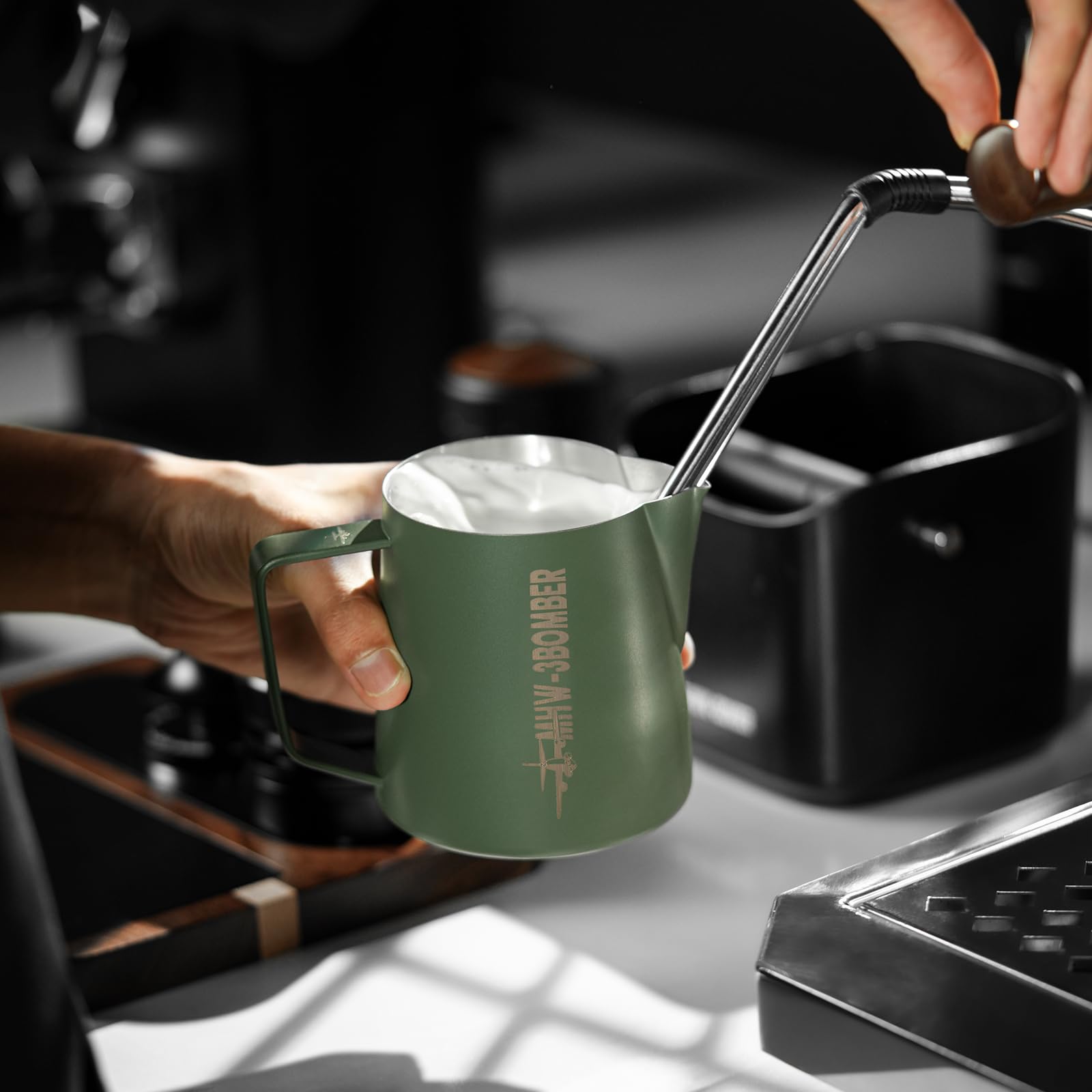 Mhw-3Bomber Milk Frothing Pitcher 16.9Oz/500Ml Espresso Steaming Pitcher Stainless Steel Frothing Cup Capuccino Latte Art Pitche