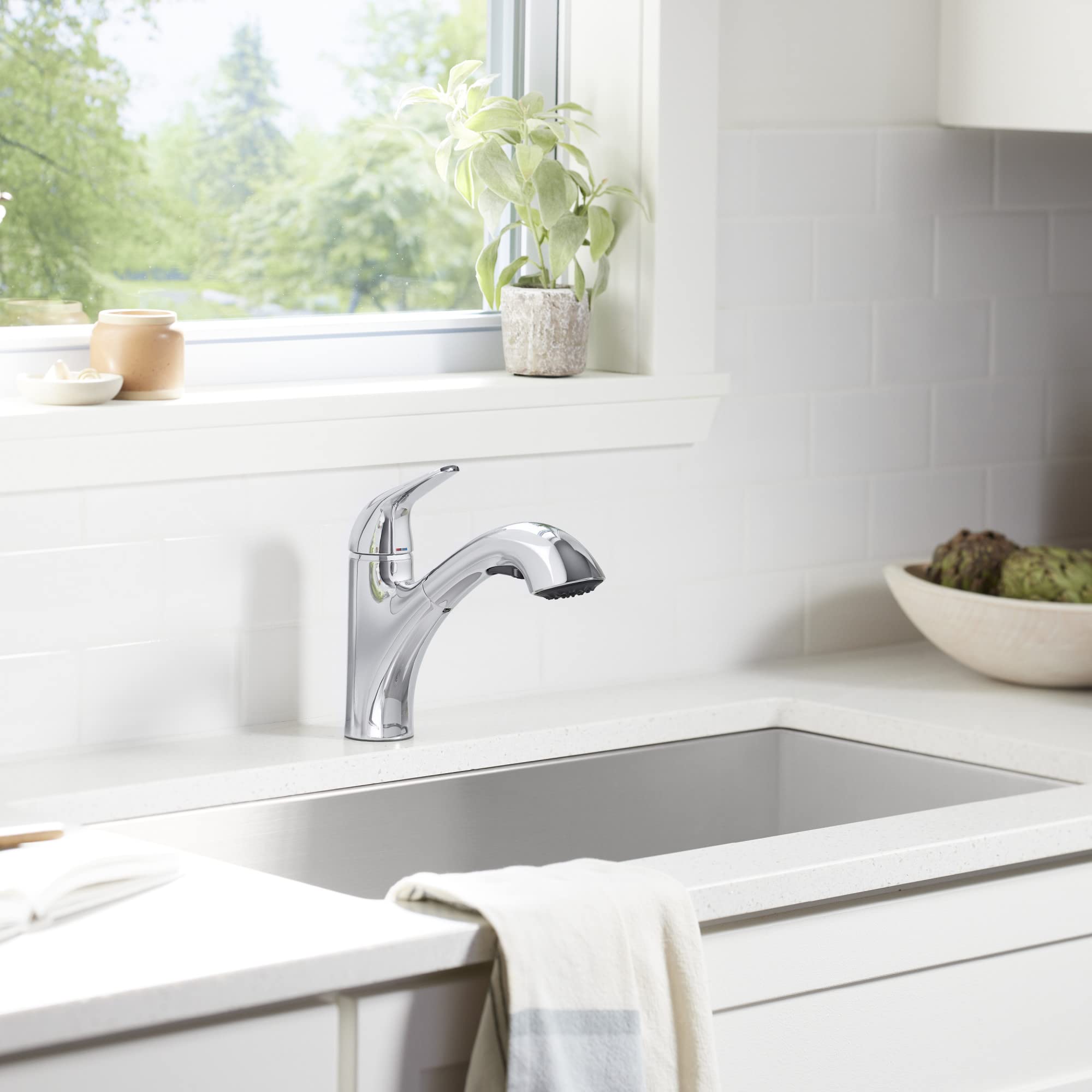 Jolt Pull Out Kitchen Faucet
