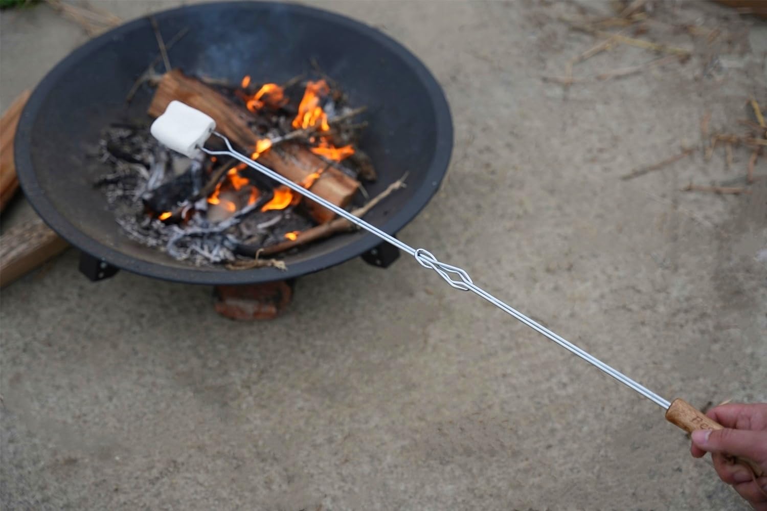 Begatter Marshmallow Roasting Sticks, 30    Long Smores Sticks For Fire Pit, Heavy Duty Hot Dog Sticks For Campfire, Extendable
