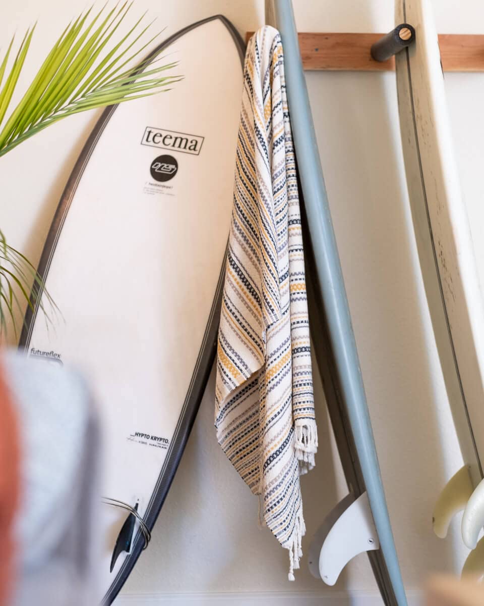 Teema Large Turkish Beach Towel - 100% Turkish Cotton - Sand Free - Fast Drying - Versatile And Multi-Use - The Shoreline (Tan)