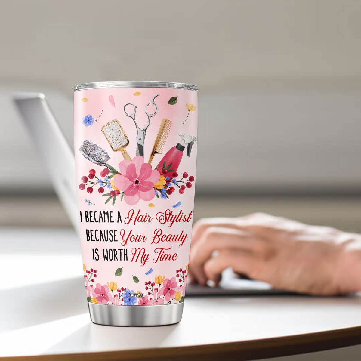 9Gift4You Hair Stylist Coffee Tumbler Hairdressers Travel Mug With Lid Birthday Gifts For Adults Men Women Friends Coworkers Col