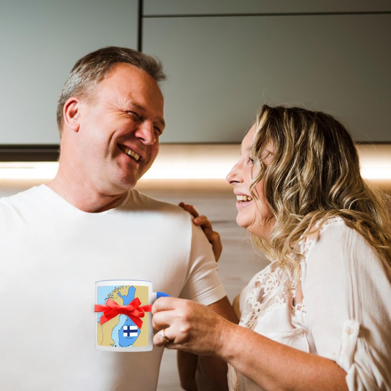 3dRose mug_37585_6 ''The map and flag of Finland with Finland printed in English and Finnish.'' Two Tone Blue Mug, 11 oz, Multic