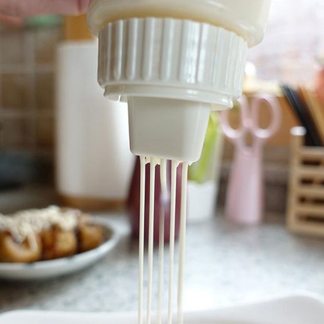 Garasani 5 Hole Sauce Squeeze Bottle Ketchup Mayonnaise Dispenser With Leak Proof Clear Cover Cap (12Oz - 350Ml)
