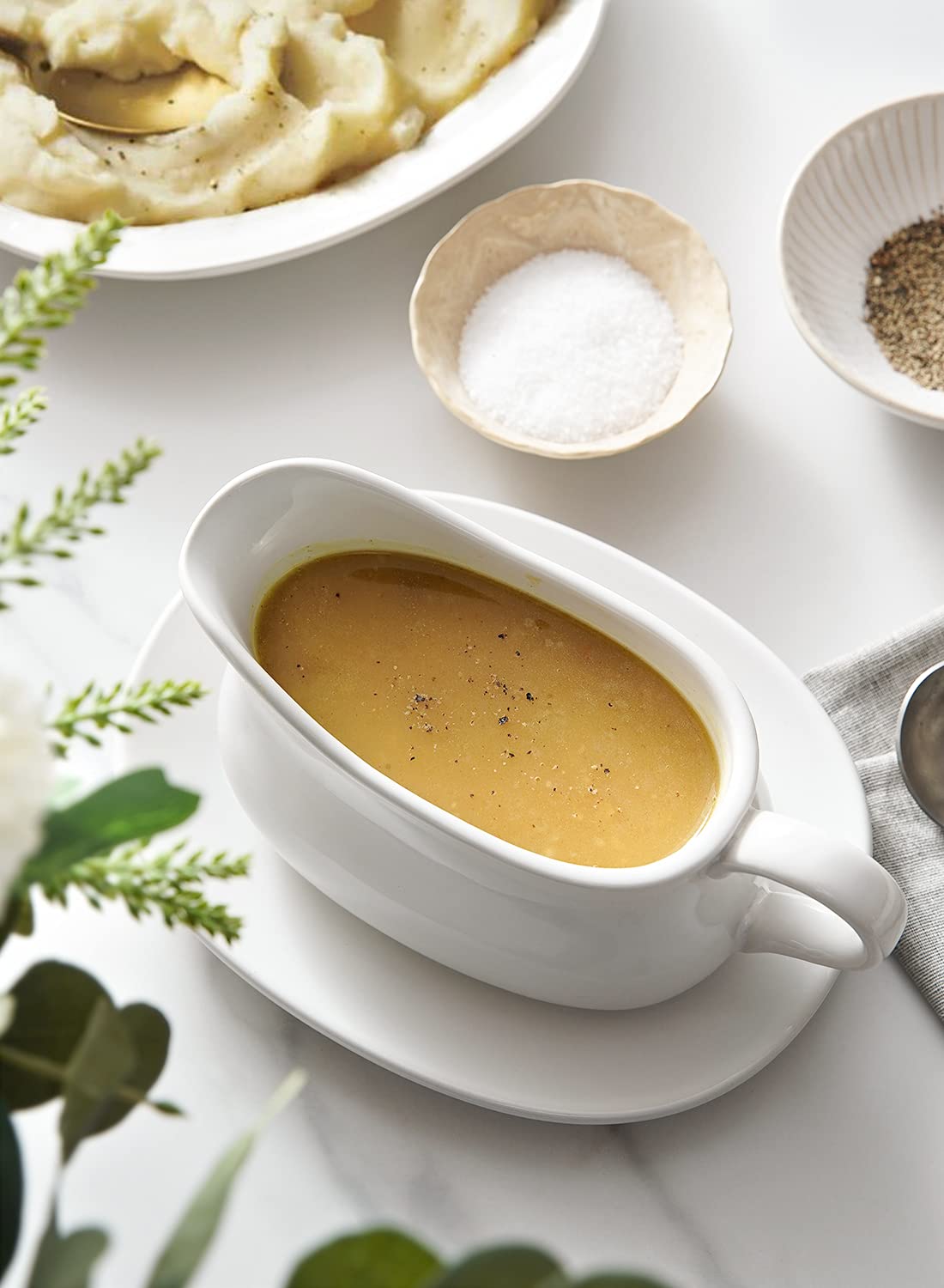 Le Tauci 17Oz Gravy Boat With Saucer Stand, Set Of 1, Ceramic Sauce Boat With Tray For Salad Dressings, Creamer, Broth, Black Pe