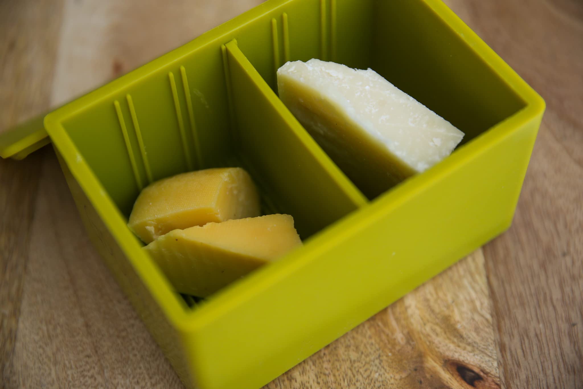 Capabunga Cheese Vault With Divider - Reusable Artisan Cheese Storage Container For Fridge - Food Grade Silicone Cheese Containe