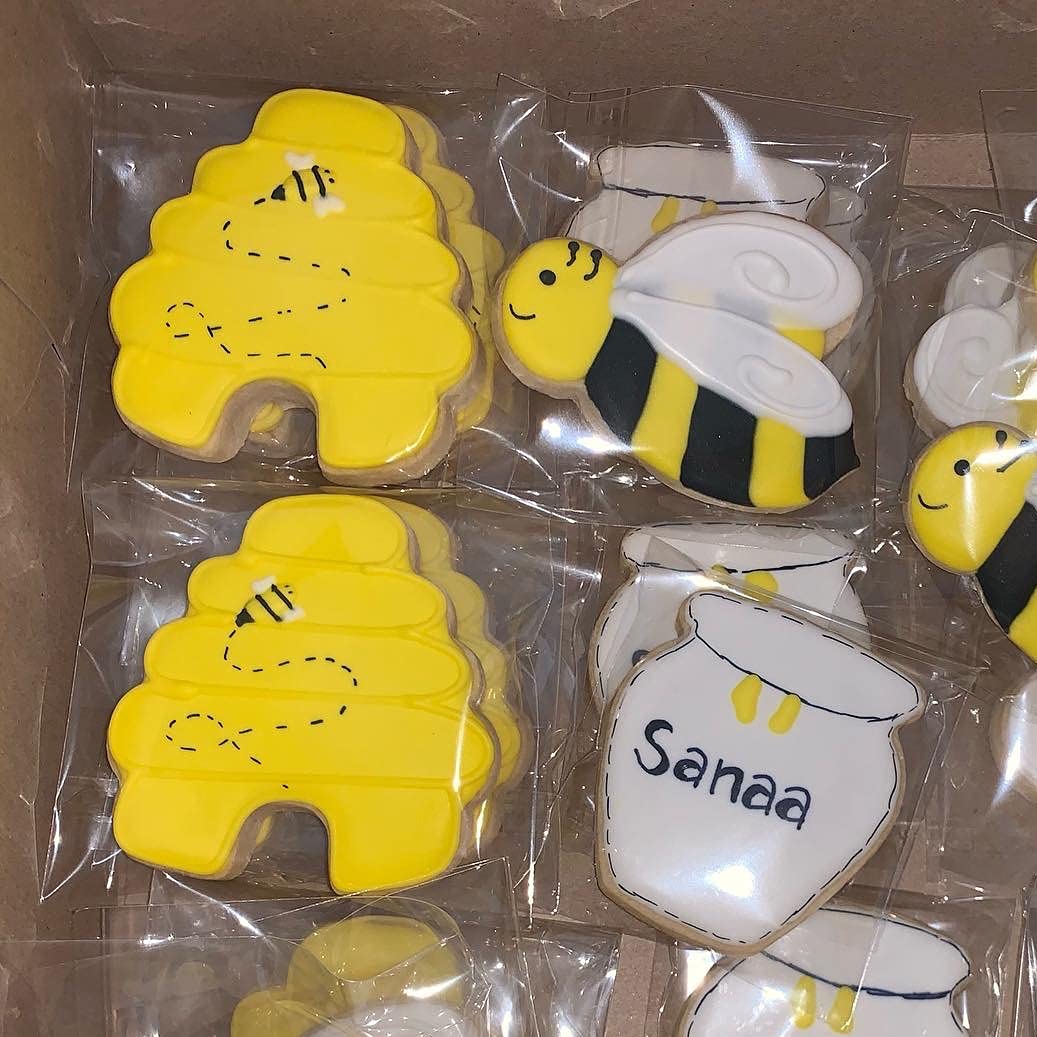 Lubtosmn Bee Cookie Cutters Set-3 Inches-7 Piece-Bee, Beehive, Flower, Honeycomb And Honey Jar Stainless Steel Cookie Biscuit Co