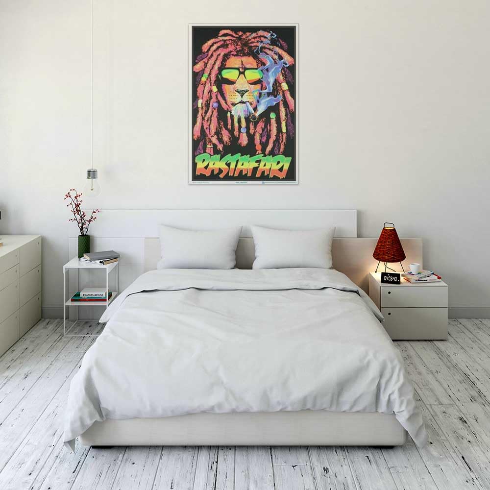 Rastafari Lion Blacklight Poster - Authentic Blacklight-Reactive Flocked Material - 23'' x 35''