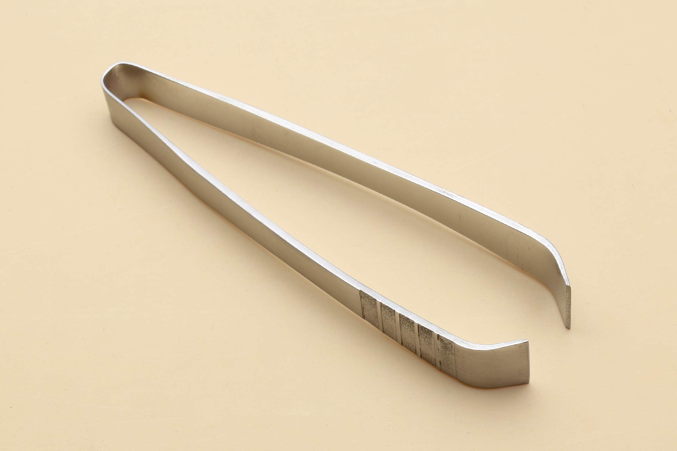 Yoshihiro Non-Slip Fish Bone Tweezer Japanese Sushi Chef'S Garnishing Tool (Eastern Type-Non-Slip)