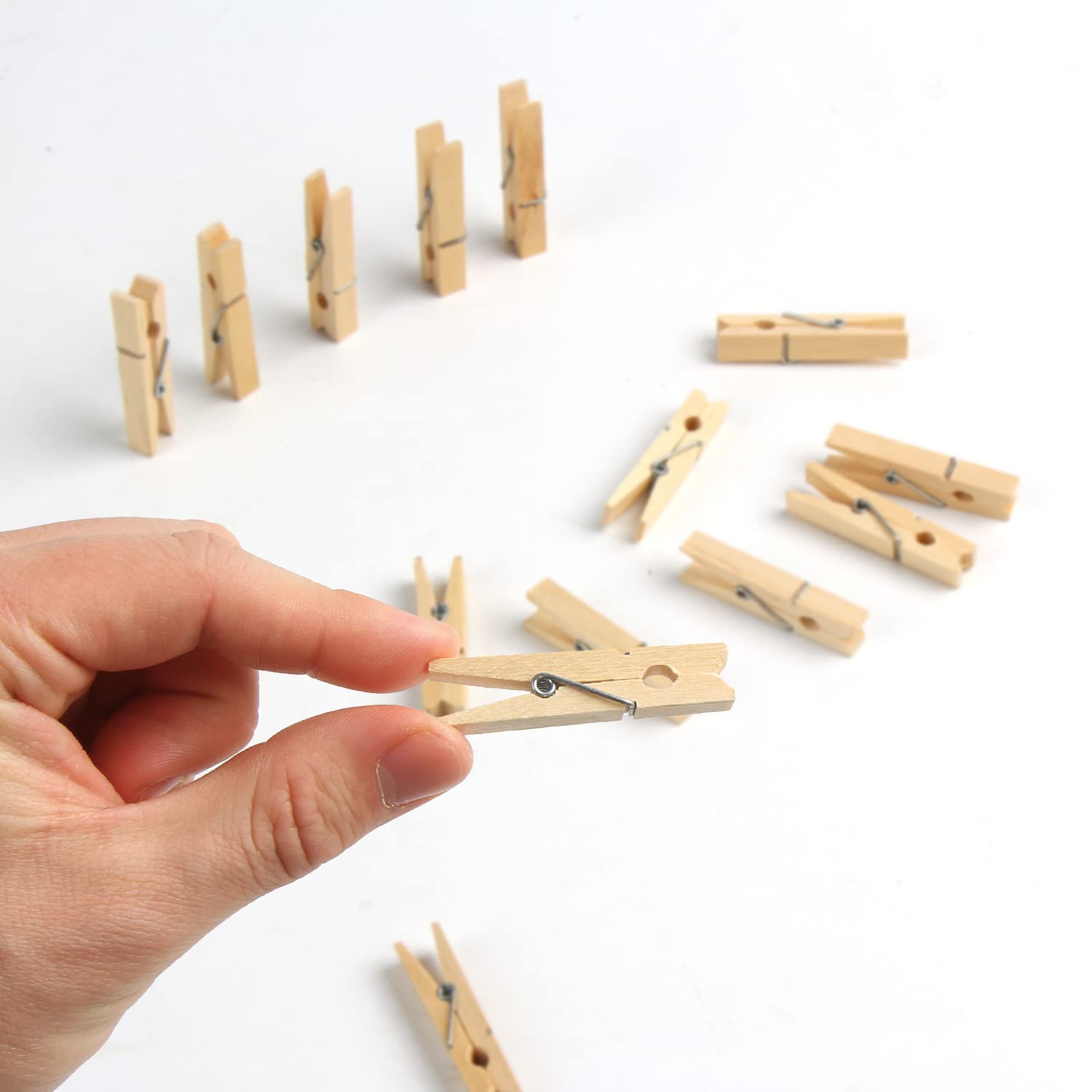 Kimober 1.77Inch Wooden Clothespins,Sturdy Natural Wooden Craft Peg Pins Clips For Photos Pictures Paper Crafts,100Pcs