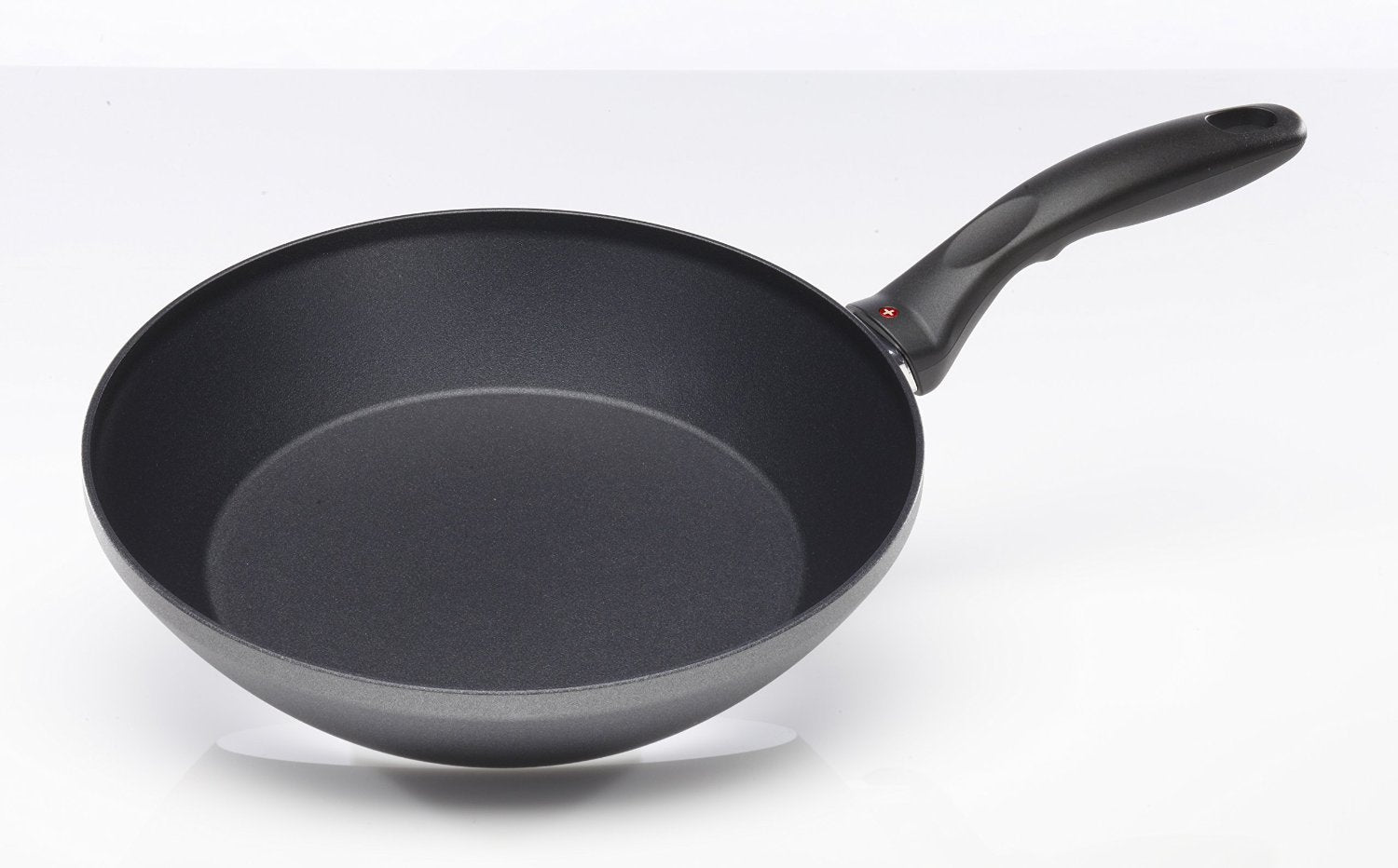 Swiss Diamond 10.25'' Stir Fry Pan Nonstick Induction Diamond Coated Aluminum Stir Fry Pan With Lid, Dishwasher/Oven Safe Stir F