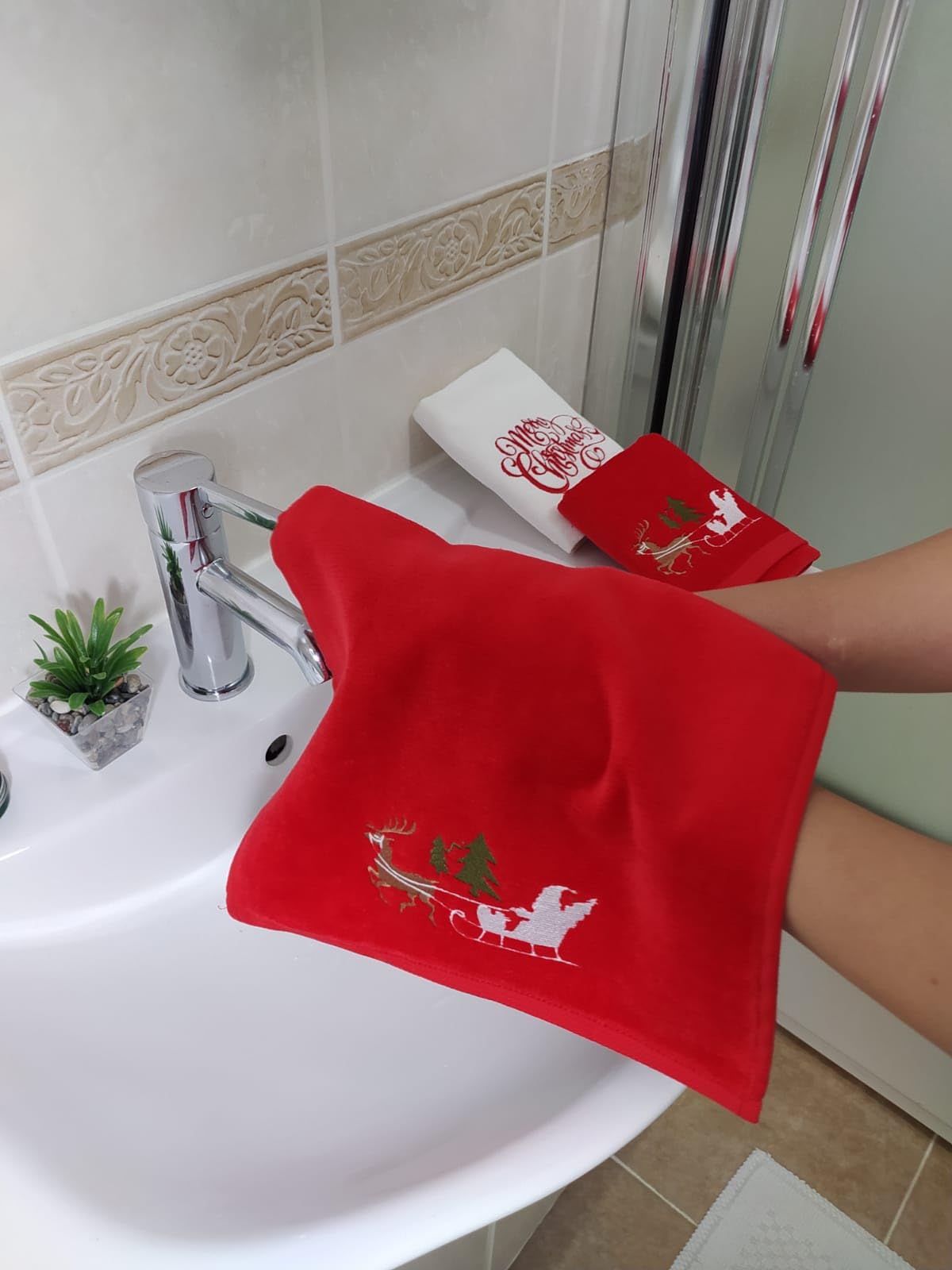 Merry Christmas Hand Towels Set, 100% Soft Cotton, Basket Stuffers, (12X20 Inches) Decor Hand Towels Gift Packed, Decorative Han