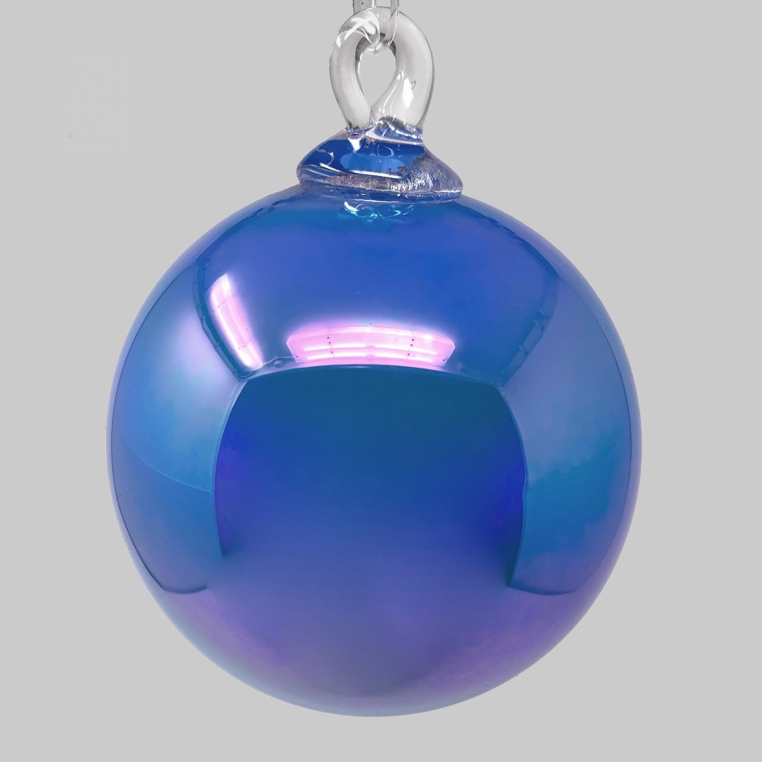 Glass Eye Studio Ball Ornament Opaque Collection (Candy Apple Twist)
