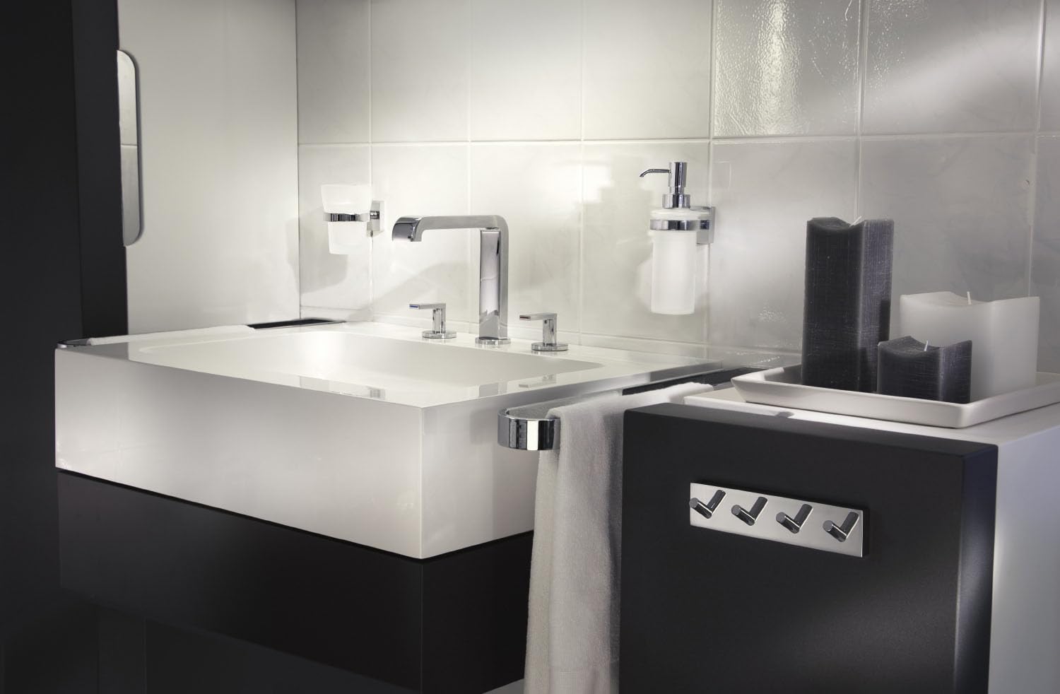 Smedbo Sme, Polished Chrome Rk369 Soap Dispenser Wallmount