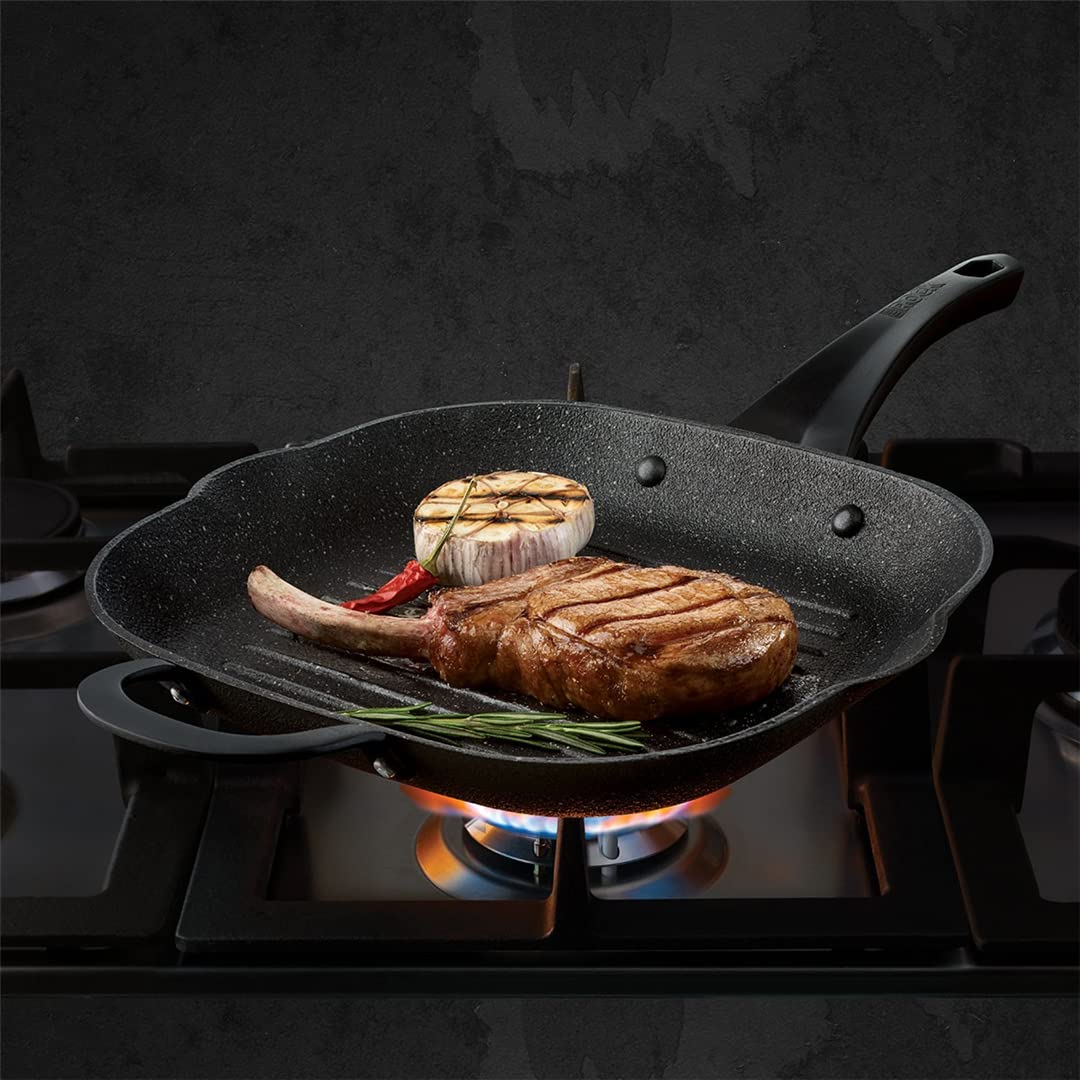 Starfrit The Rock 060903-004-0000 11'' Cast Iron Grill Pan, Black
