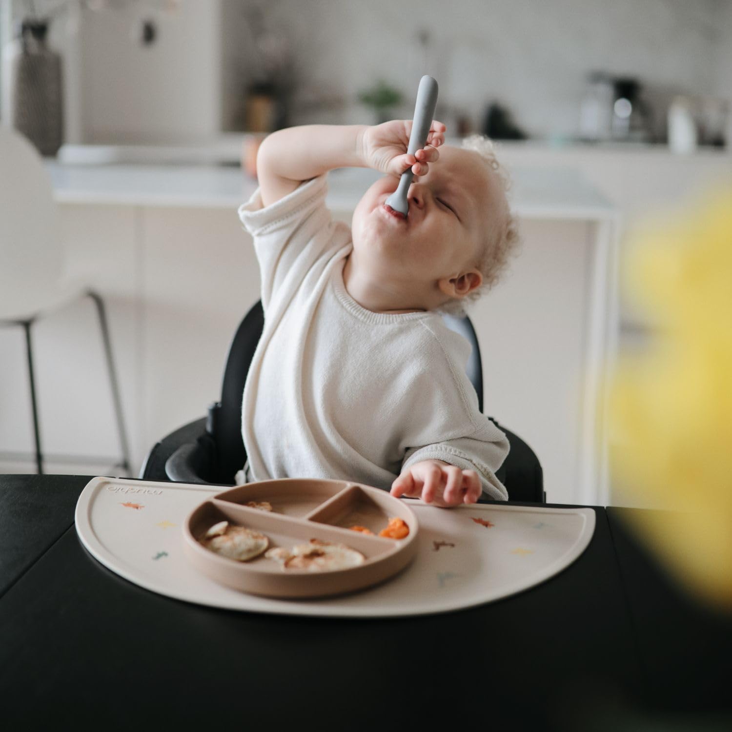 mushie Silicone Baby Feeding Spoons  2 Pack (Daffodil)