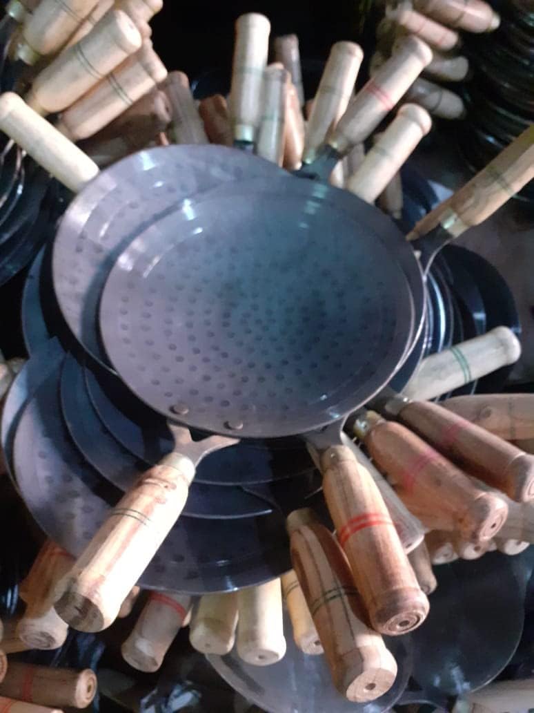 Nutlase Iron Tawa, Original Handmade Loha Iron Lokhand Roti/Chapati Tawa With Wooden Handle (Original Tawa Purchased Only Sold A