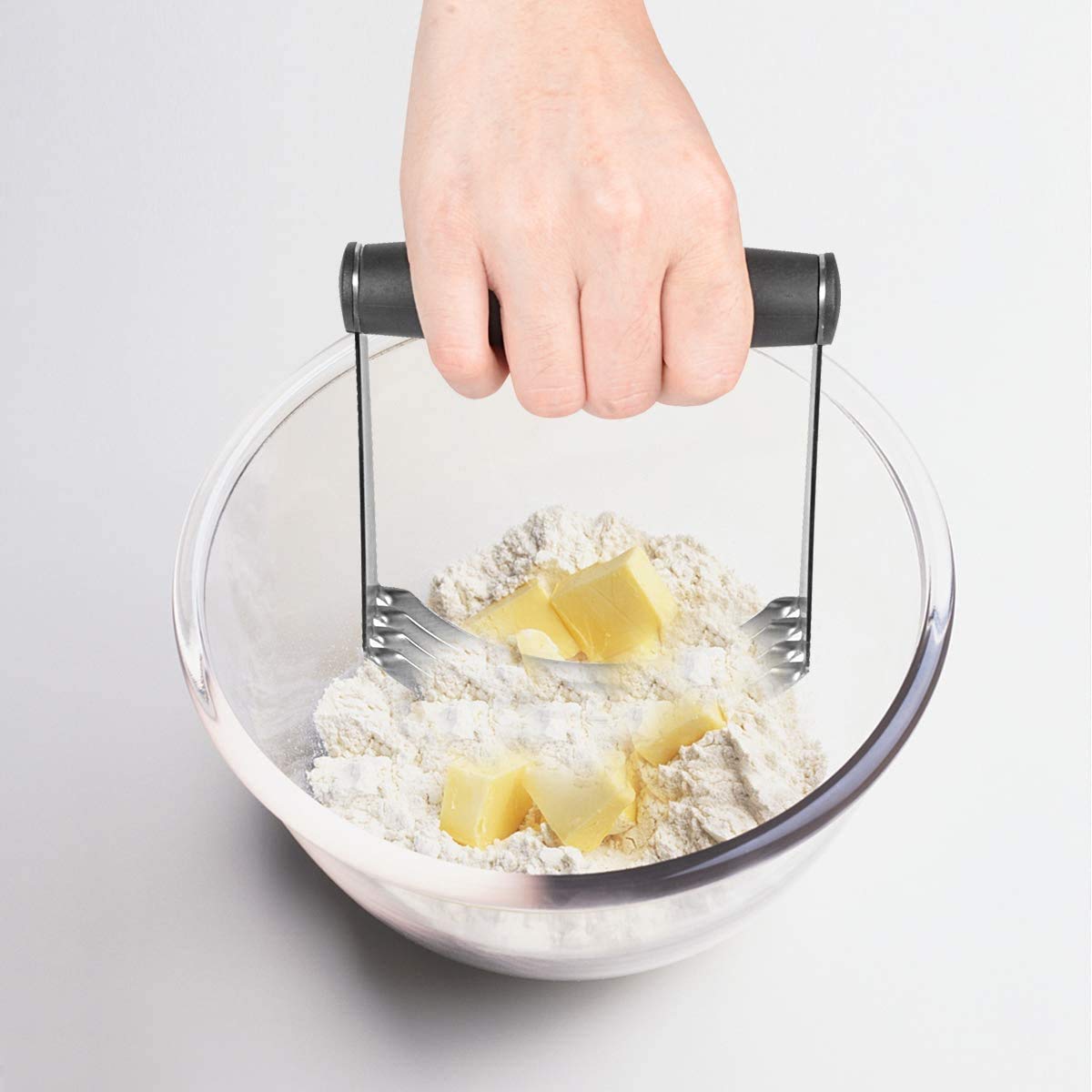 Ineibo Professional Baking Tools Biscuit Cutter Set Dough Blender/Cutter Round Cookies Cutter With Handle + Pastry Scraper+Egg S