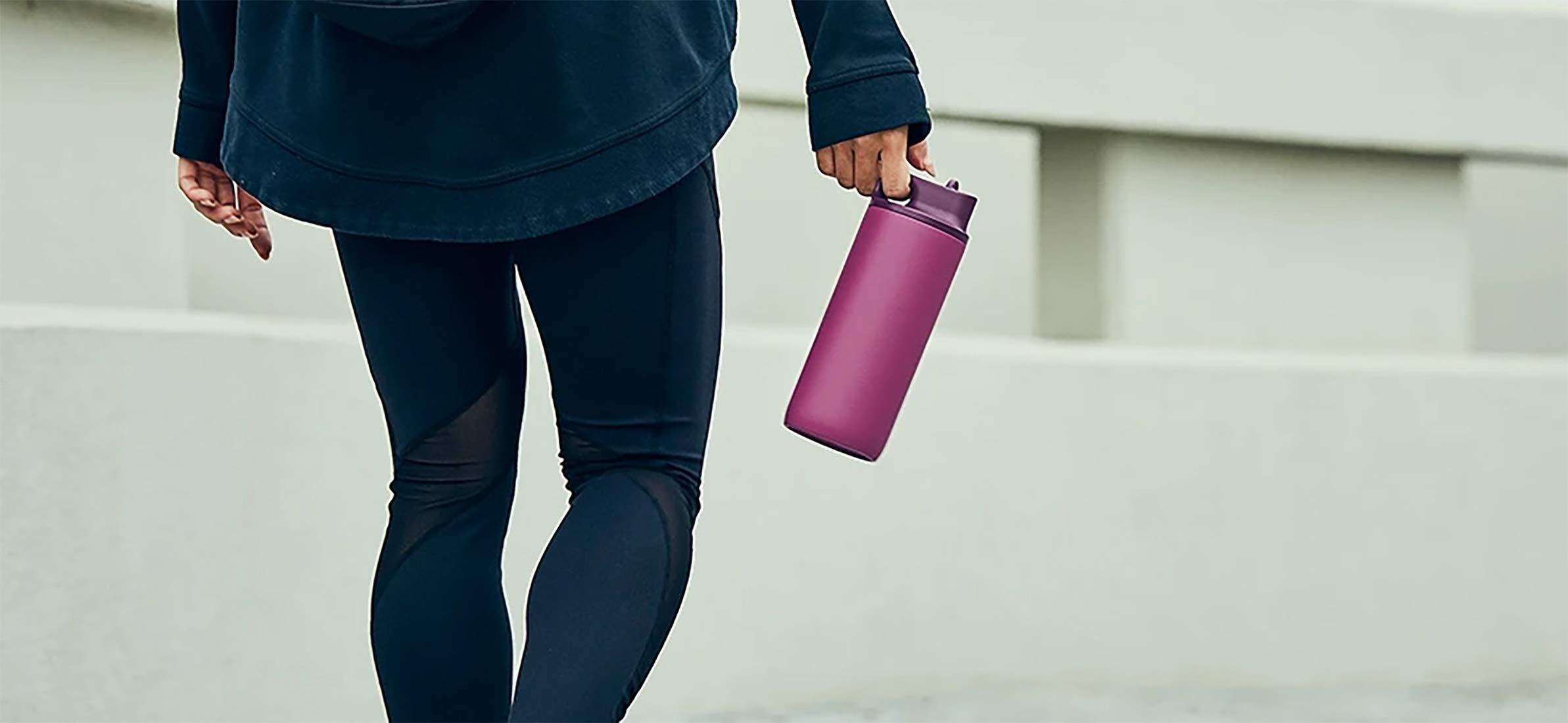 Kinto 20292 Active Tumbler, 27.1 Fl Oz (800 Ml), Black