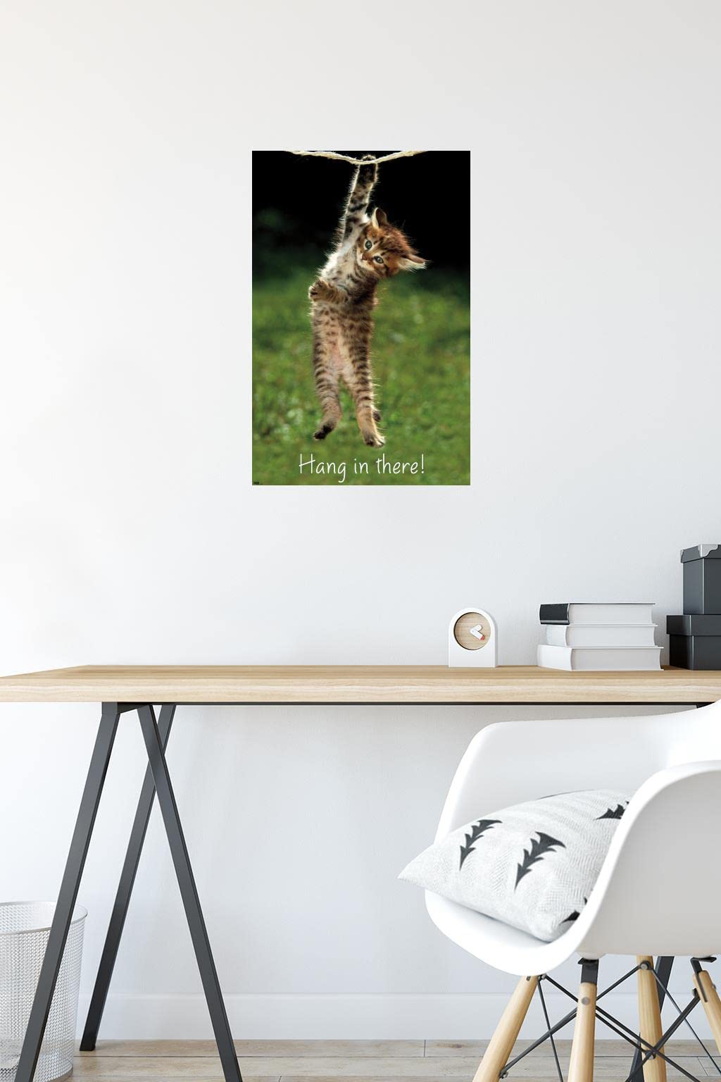 Trends International Famous Kitten Hang In There Poster Wall Poster, 14.72'' X 22.37'', Premium Unframed Version