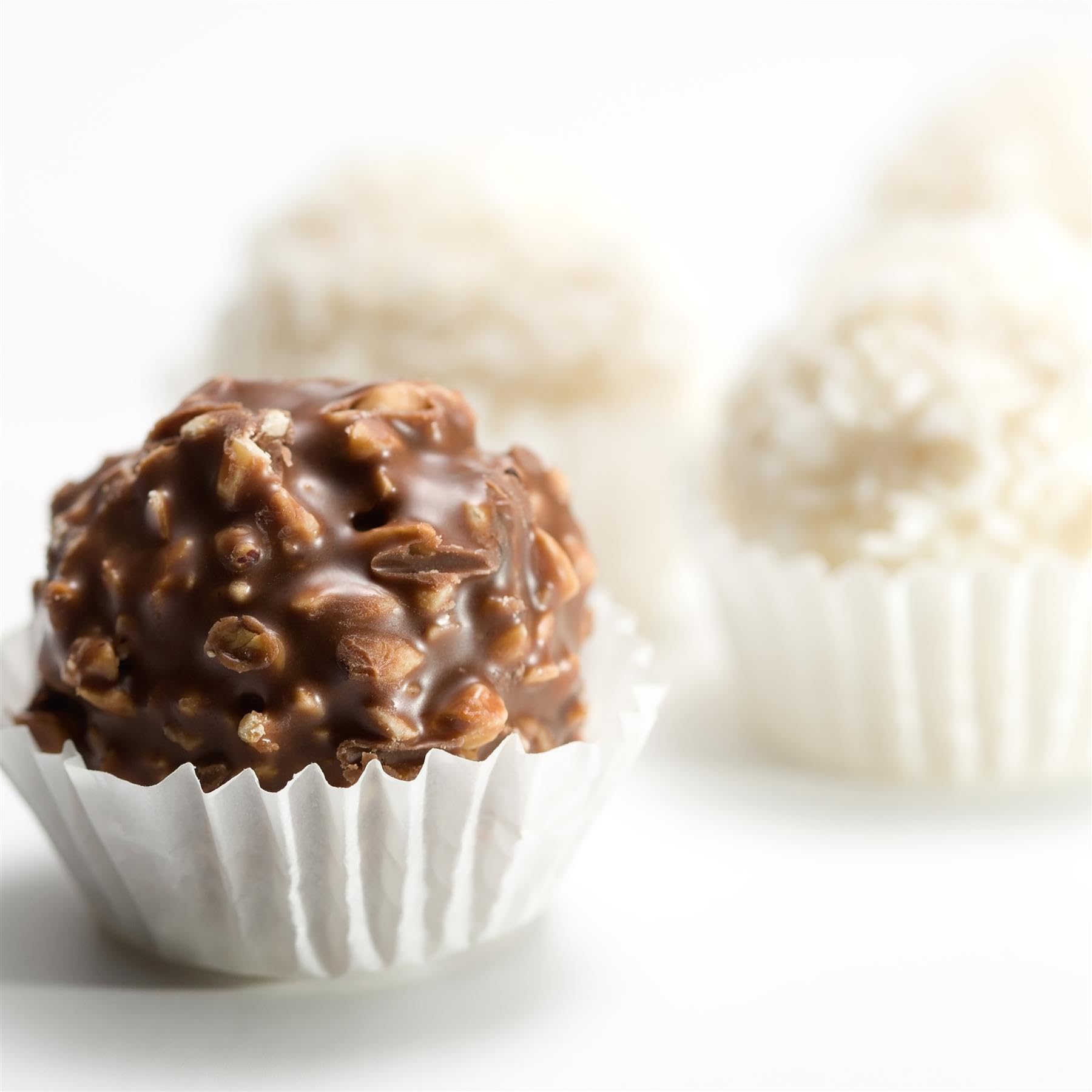 Cybrtrayd 1000 Count No4 Glassine Paper Candy Cups, White