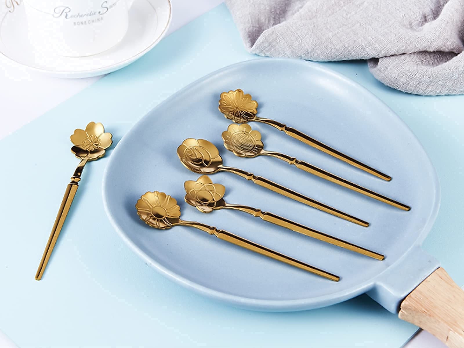 6 Pcs Flower Spoon Coffee Dessert Spoon Set, Stainless Steel Tableware Creative Teaspoon Coffee Spoon Teaspoon Ice-Cream Spoon M