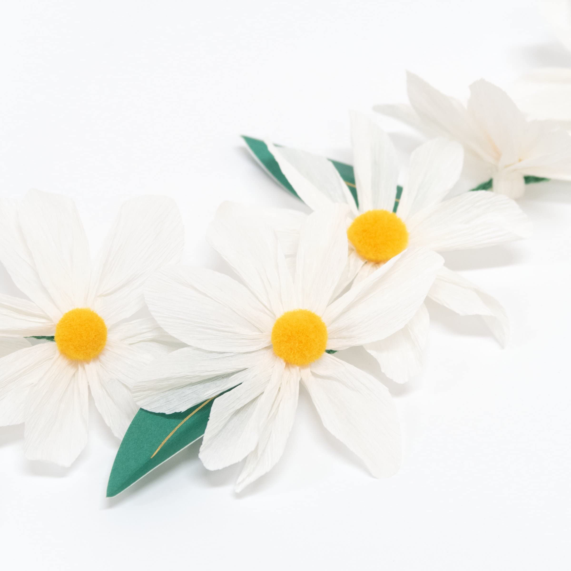 Meri Meri Wild Daisy Garland (Pack Of 1), 8' Flower Garland W Excess Cord, Crepe Paper Flowers