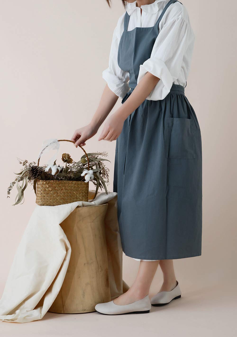 Faduofa Cotton Linen Apron Japanese Style Waterproof Aprons With Pockets For Kitchen Cafe Flower Shop Smock (Blue)