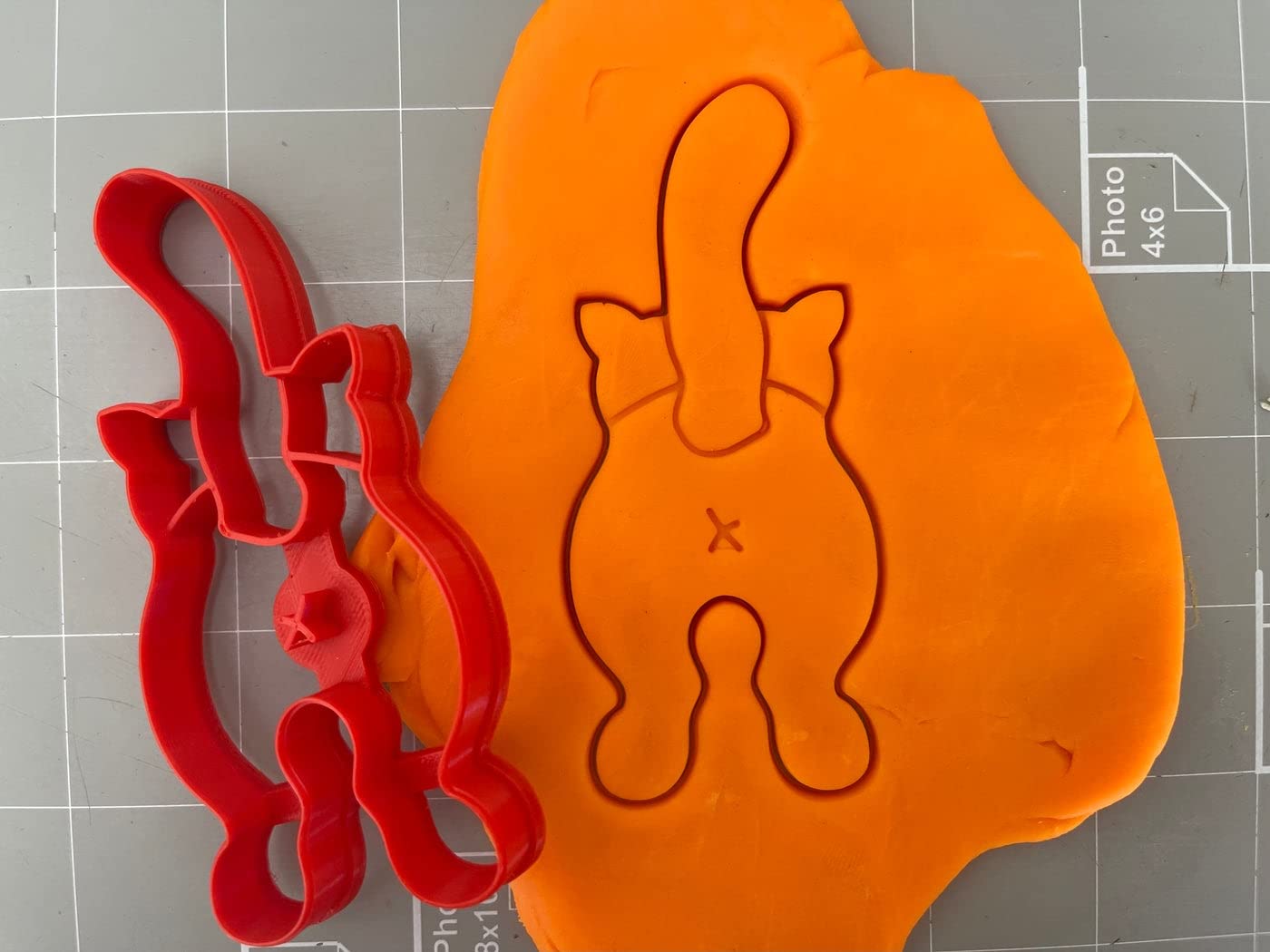 Cat Butt Cookie Cutter (5.0 Inch)