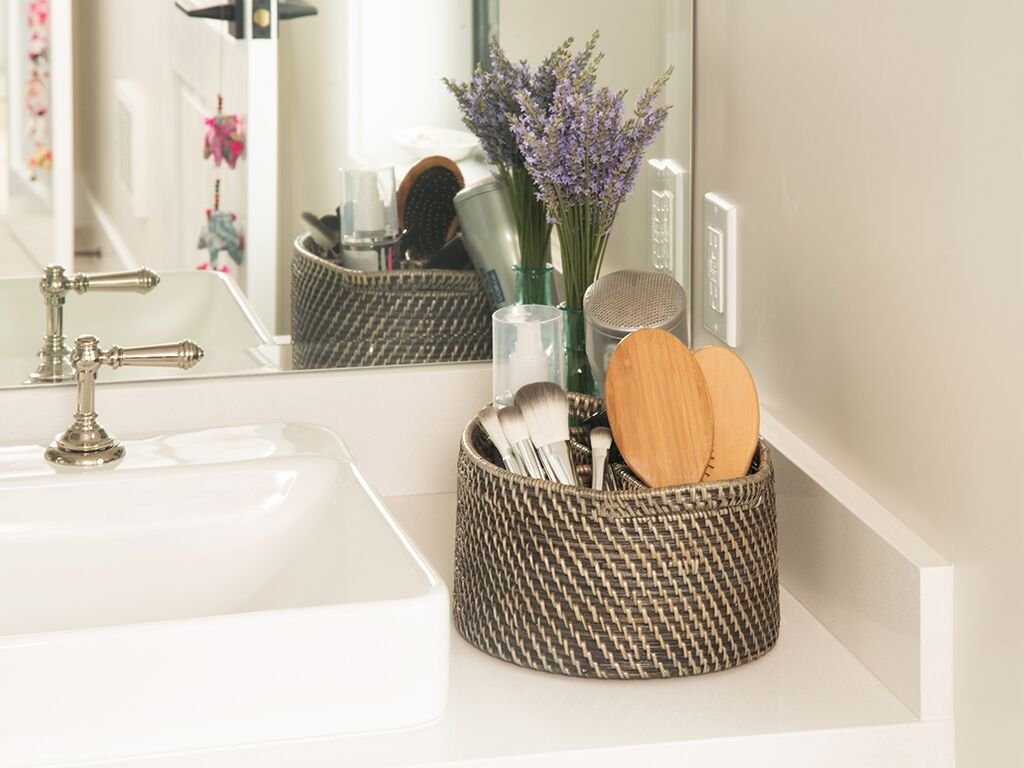 Kouboo 1020055 Laguna Oval Rattan Utensil Caddy, Black Antique, Brown-Gray Wash