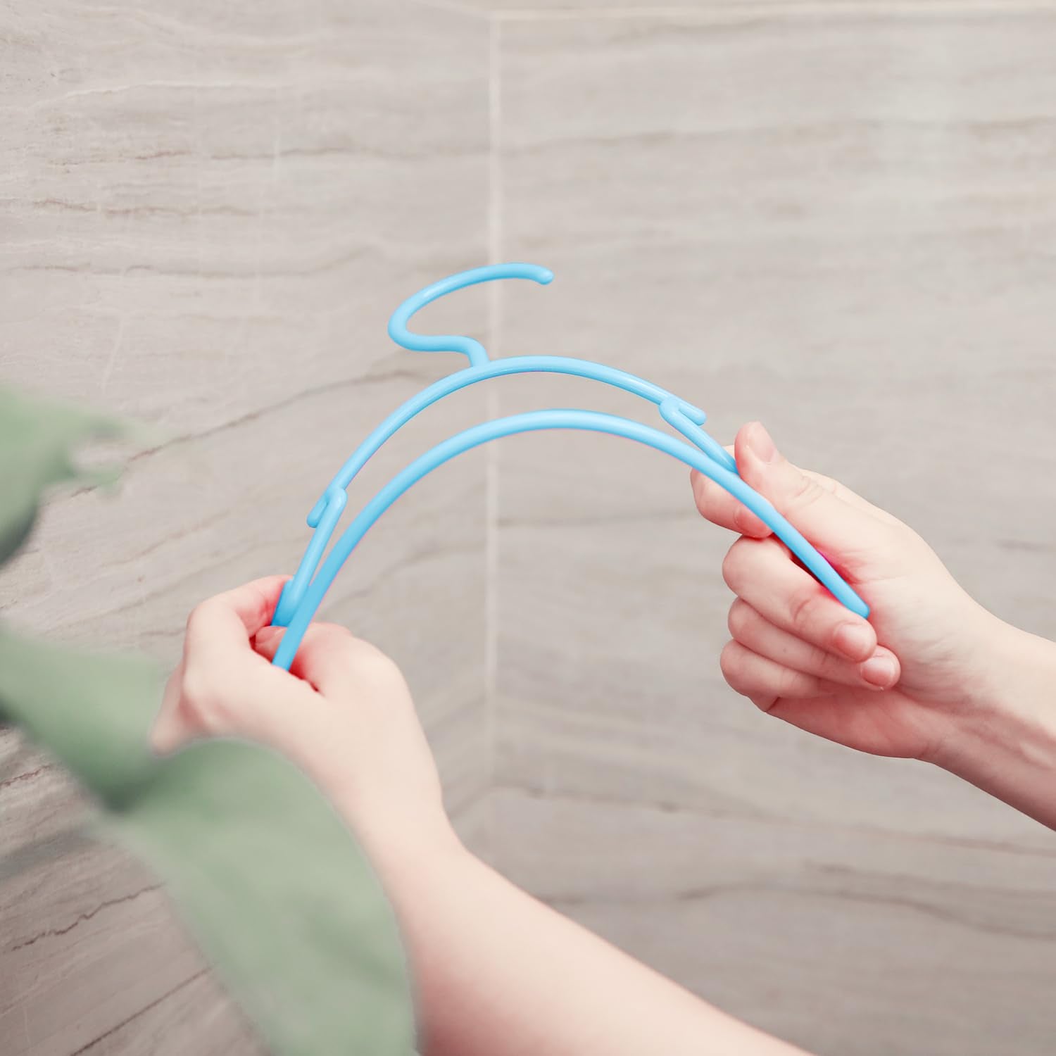 GoodtoU Childrens Hangers Kids Hangers Plastic Toddler Hangers Childrens Hangers for Closet(Blue 40 Pack)