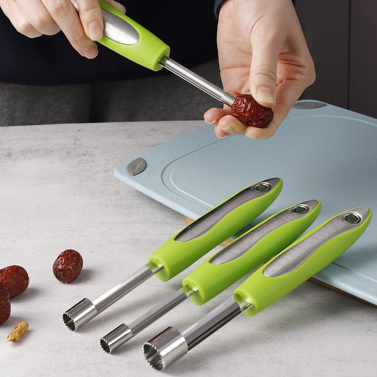 Apple Corer Set Of 4 Sizes, Corer And Pitter With Comfortable Rubber Handle, For Fruit, Vegetables, Apples, Pears, Cherries, Juj