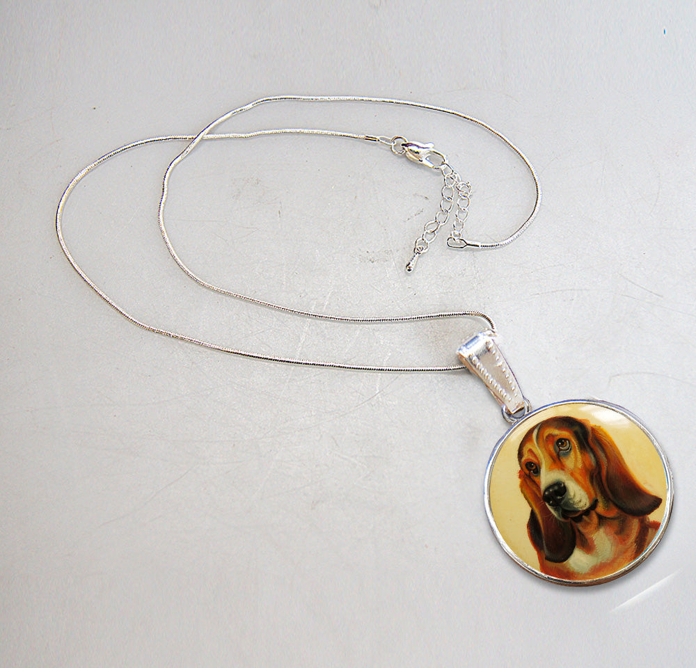 Bassets Hound Silver Plated Mother of Pearl Jewelry Pendant Necklace - 44025O
