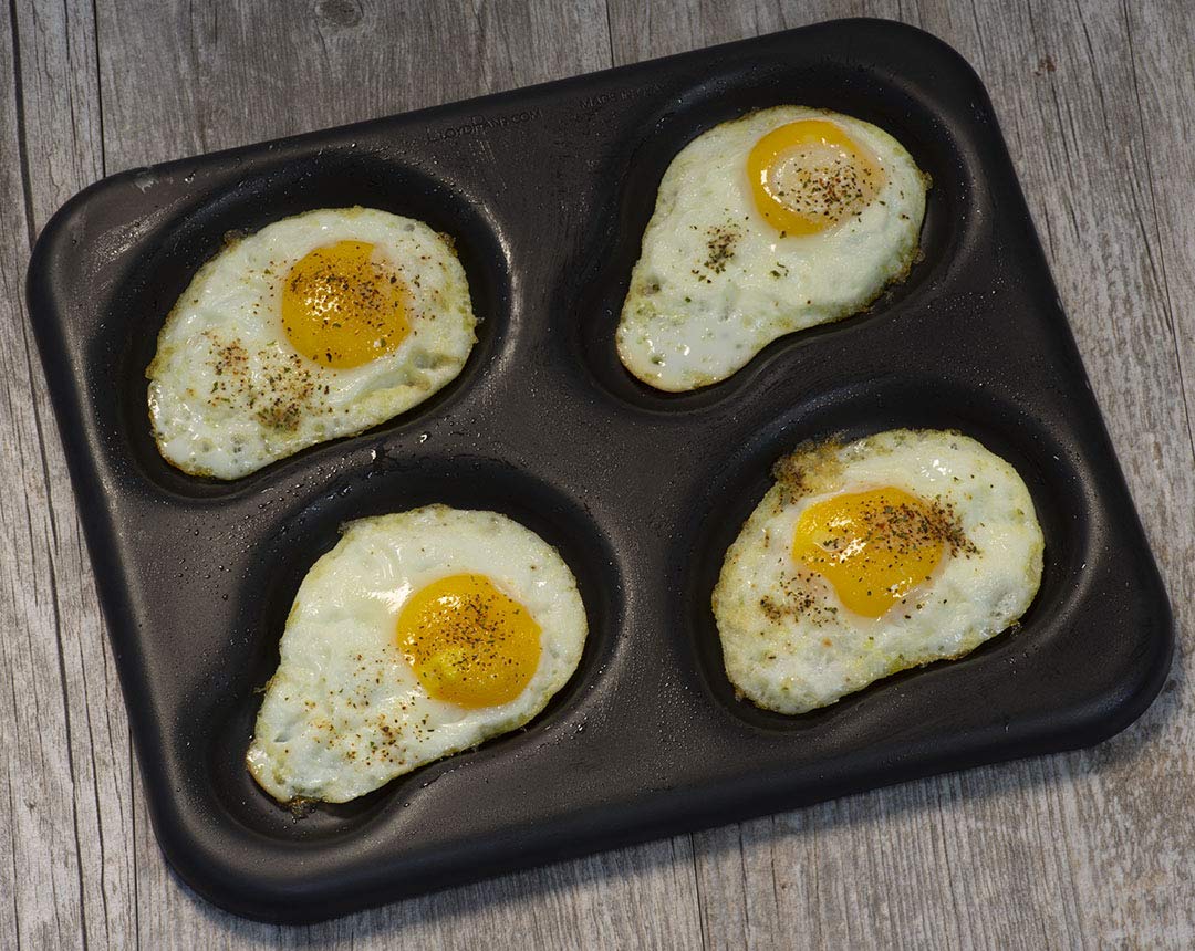 Lloydpans Egg Pan, 9.5 X 11 Inch 4-Cavity Irregular Egg Pan, Pre-Seasoned Pstk