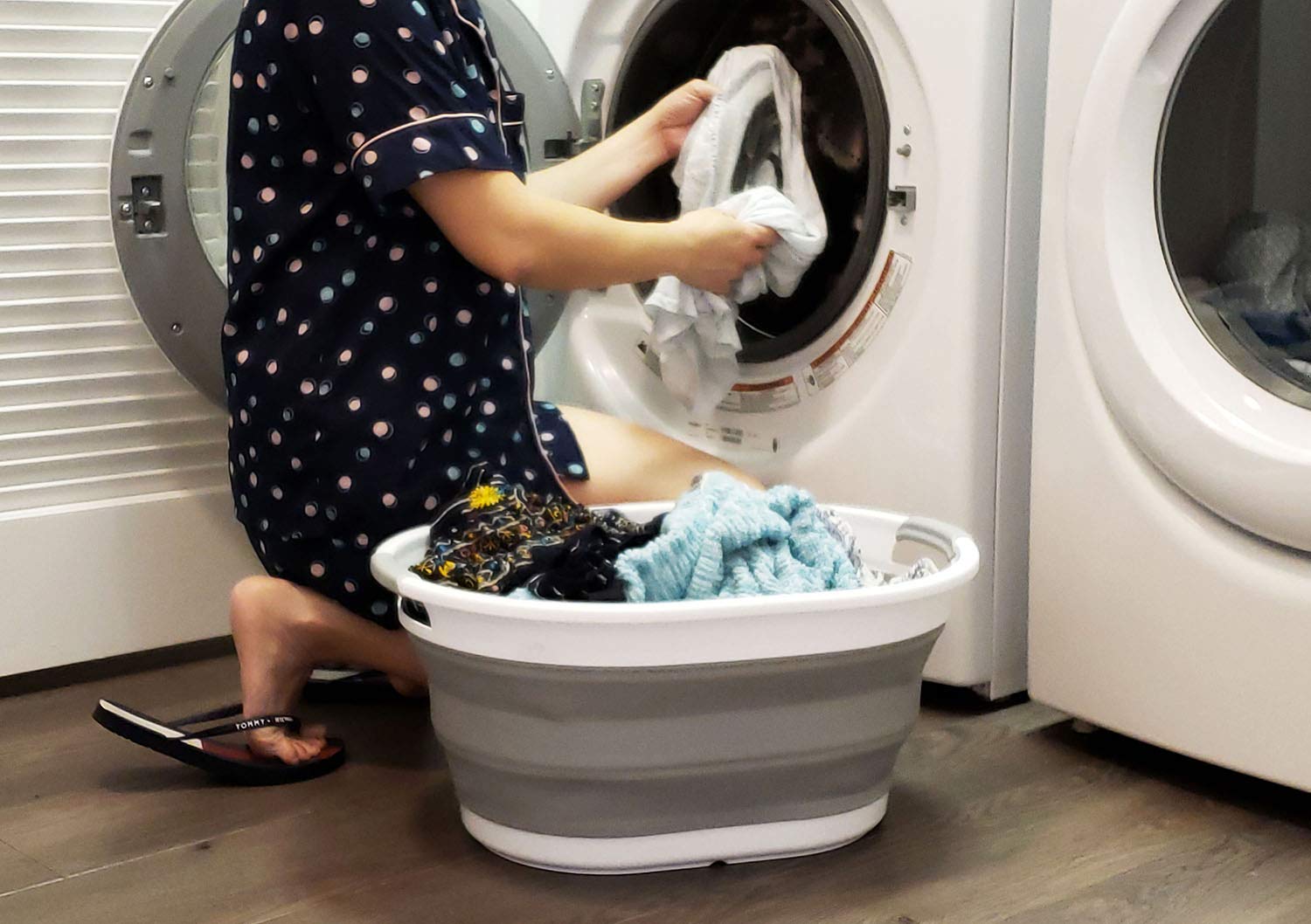 Sammart 28L (7.4 Gallon) Collapsible Plastic Laundry Basket-Oval Tub/Basket - Portable Washing Tub-Space Saving Laundry Hamper,