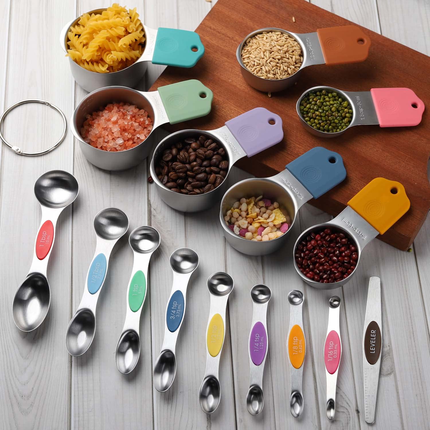 Turewin Magnetic Measuring Cups and Spoons Set - 7 Stainless Steel Cups, 8 Double-Sided Spoons, Leveler, Color Variants