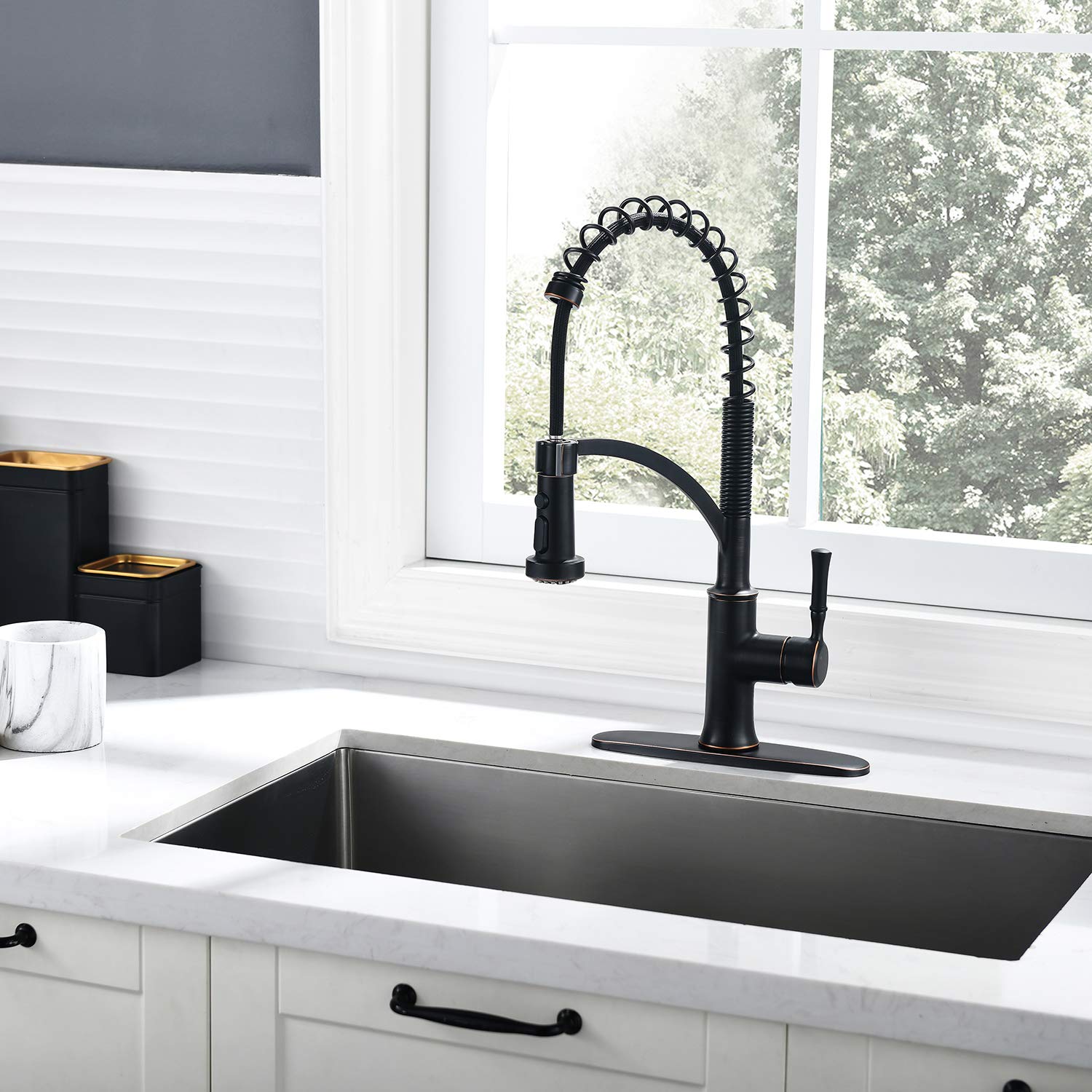 GUUKAR Bronze Kitchen Faucet with Pull Down Sprayer  Oil Rubbed Bronze Single Handle High Arc Commercial Farmhouse Kitchen Sink Faucet with Deck Plate