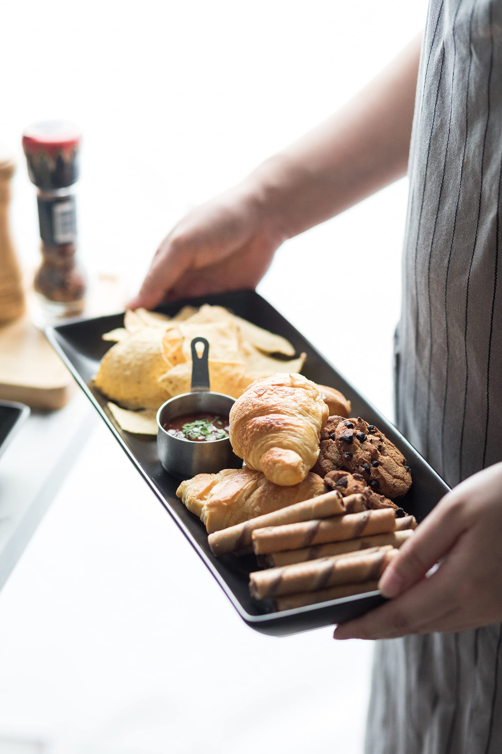 LAUCHUH Serving Platters for Entertaining Large Rectangular Serving Dinner Dish 14 Inches Plate Tray For Wedding Thanksgiving Party Food Dessert Sushi and Appetizers Set of 4  Black