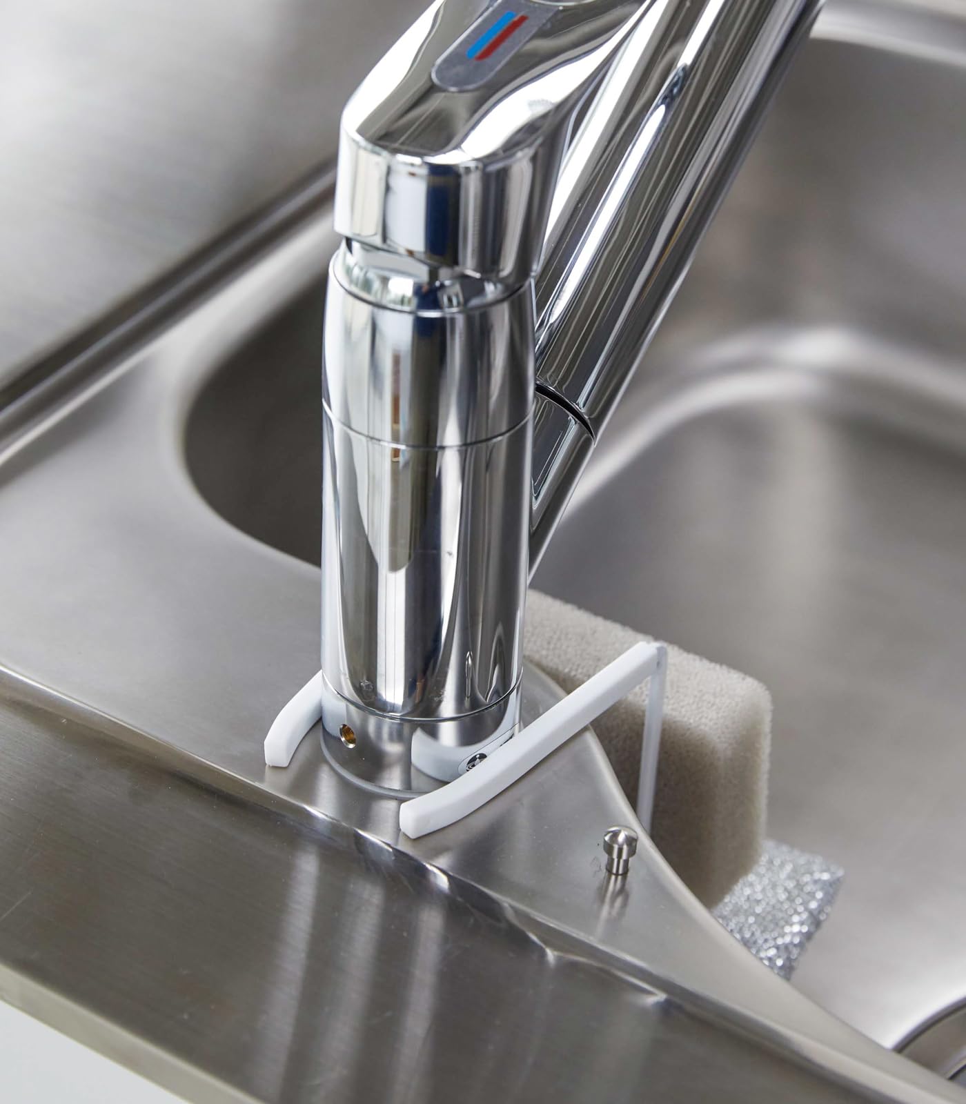 Yamazaki Home Tower Faucet-Hanging Sponge Holder Double, White