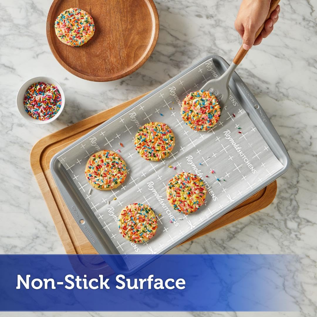 Reynolds Kitchens Cookie Baking Sheets, Pre-Cut Parchment Paper, 22 Sheets (Pack Of 1)
