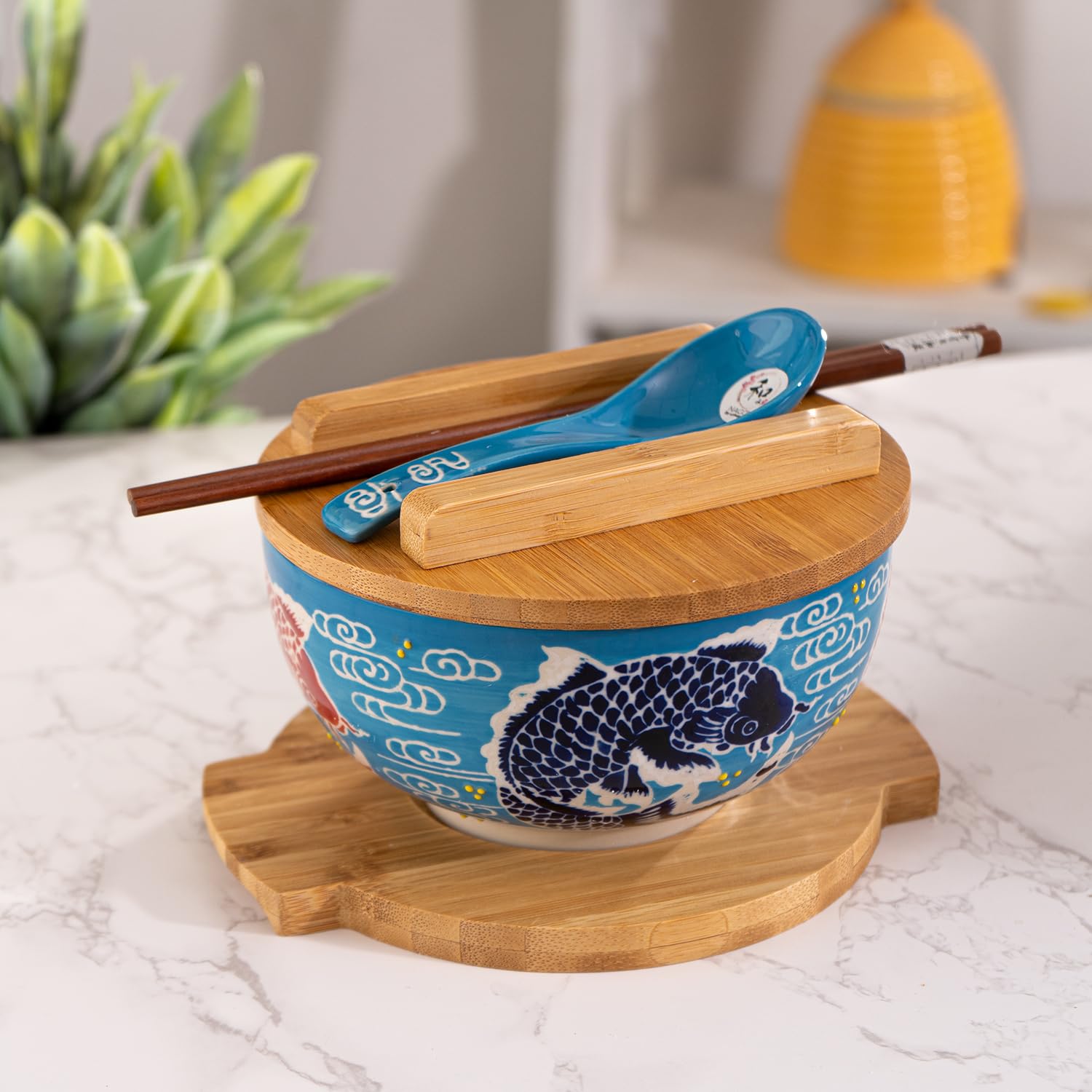 Urban Tokyo Japanese Kamameshi Style Ceramic Glazed Japanese Ramen Udon Pho Noodle Bowl With Spoon, Bamboo Lid, Chopsticks and T