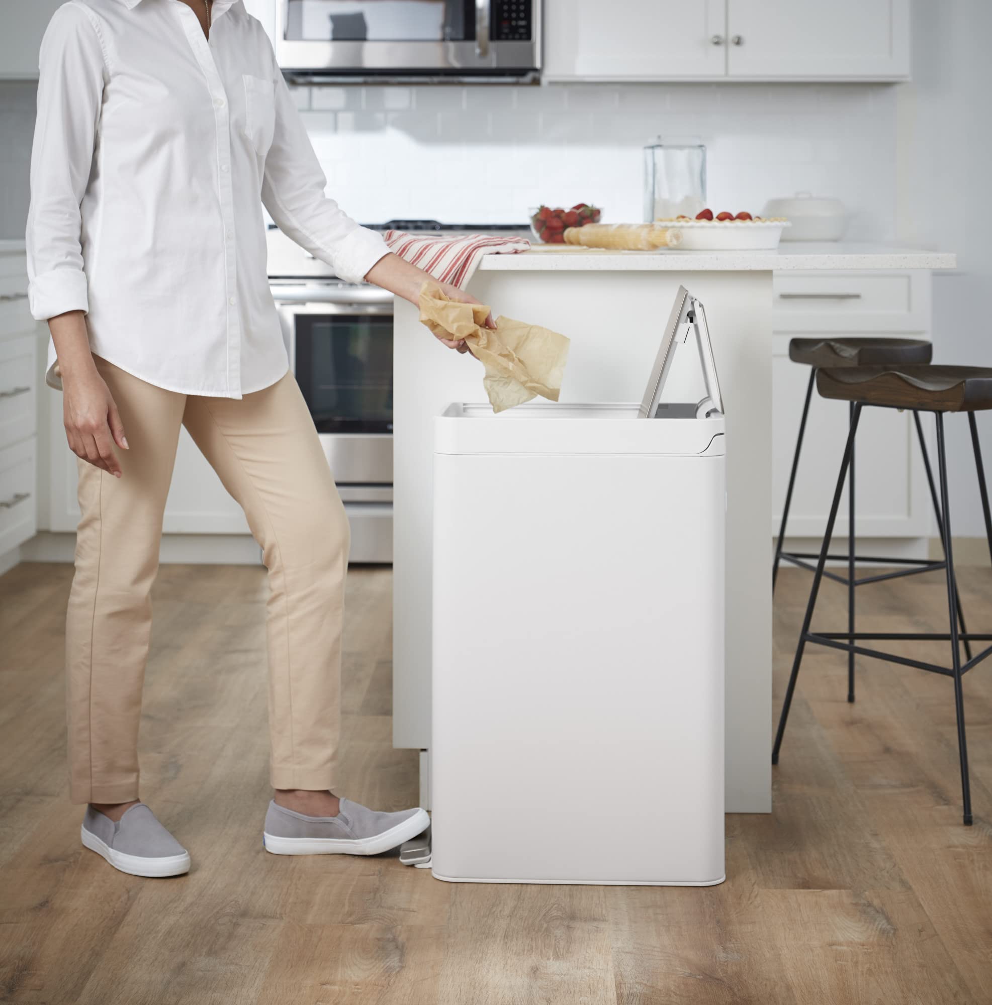 Kohler 23826-Stw 13 Gallon Elongated Kitchen Step Trash Can With Foot Pedal, Soft Close Lid, White Stainless Steel